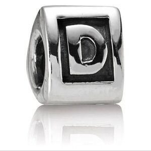 PANDORA | Letter “D” charm